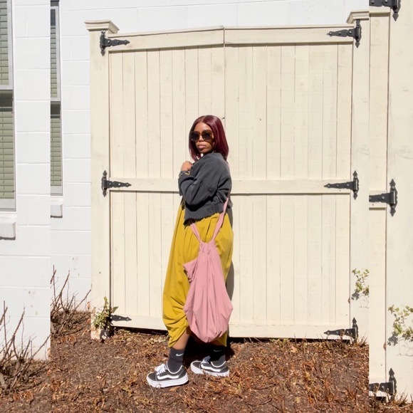 Meet your Posher, Jasmine - Picture 3 of 4